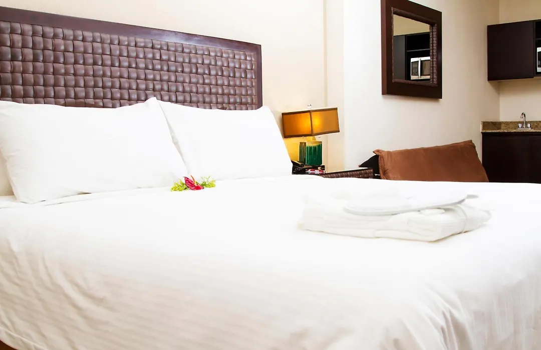 Rincon Del Valle Hotel & Suites-1